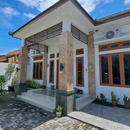 Family Homestay Near Malioboro Yogyakarta Exterior foto