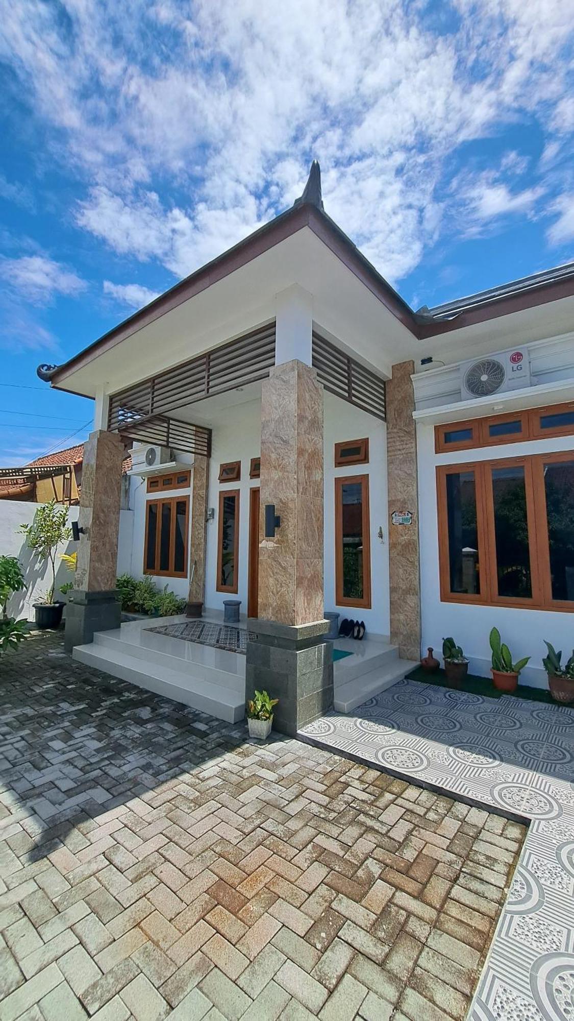 Family Homestay Near Malioboro Yogyakarta Exterior foto